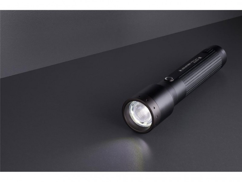 Rechargeable flashlight LED LENSER P7R Core - 1400 lumens