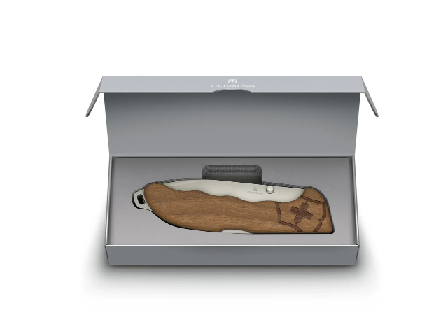 VICTORINOX Evoke Pocket Knife - Wood